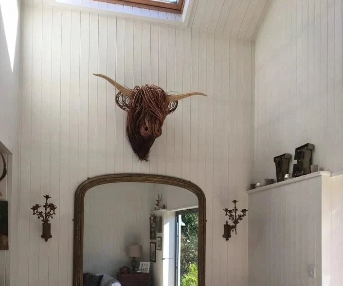 Wall-Mounted Cow Sculpture – Decorative Farm Animal Wall Art for Home and Garden