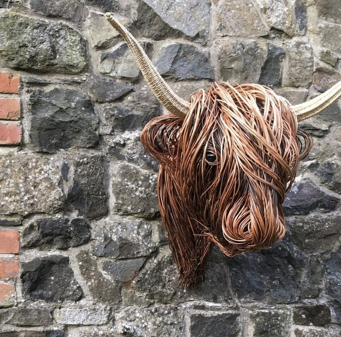 Wall-Mounted Cow Sculpture – Decorative Farm Animal Wall Art for Home and Garden
