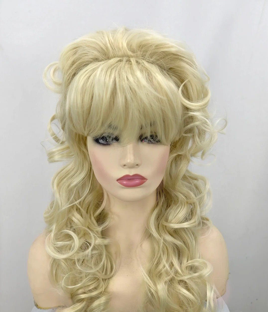 Light Gold Blonde Curly Wig for Women – Medium-Length Vintage Style Costume Wig
