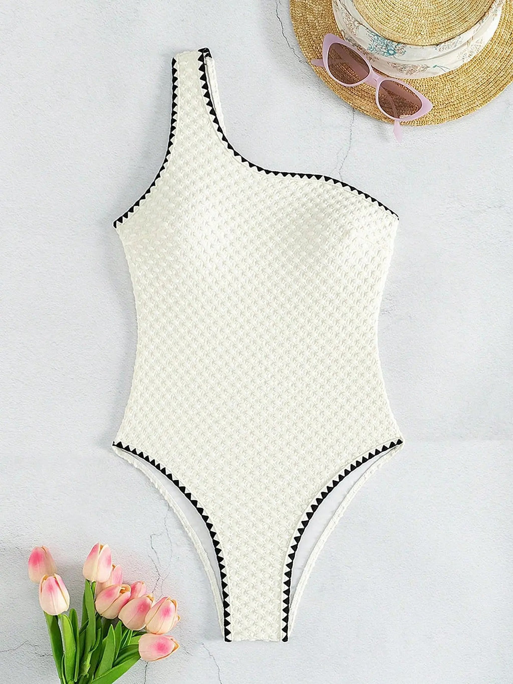 Women's Two-Piece Strapless Swimsuit – White Bandeau Bikini Set with Lace-Up Back