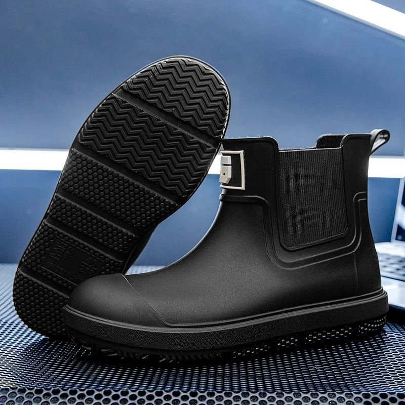 Men’s Short Rain Boots, Waterproof PVC Slip-On Shoes, Non-Slip Low-Top Boots for Farm Work and Outdoor Use